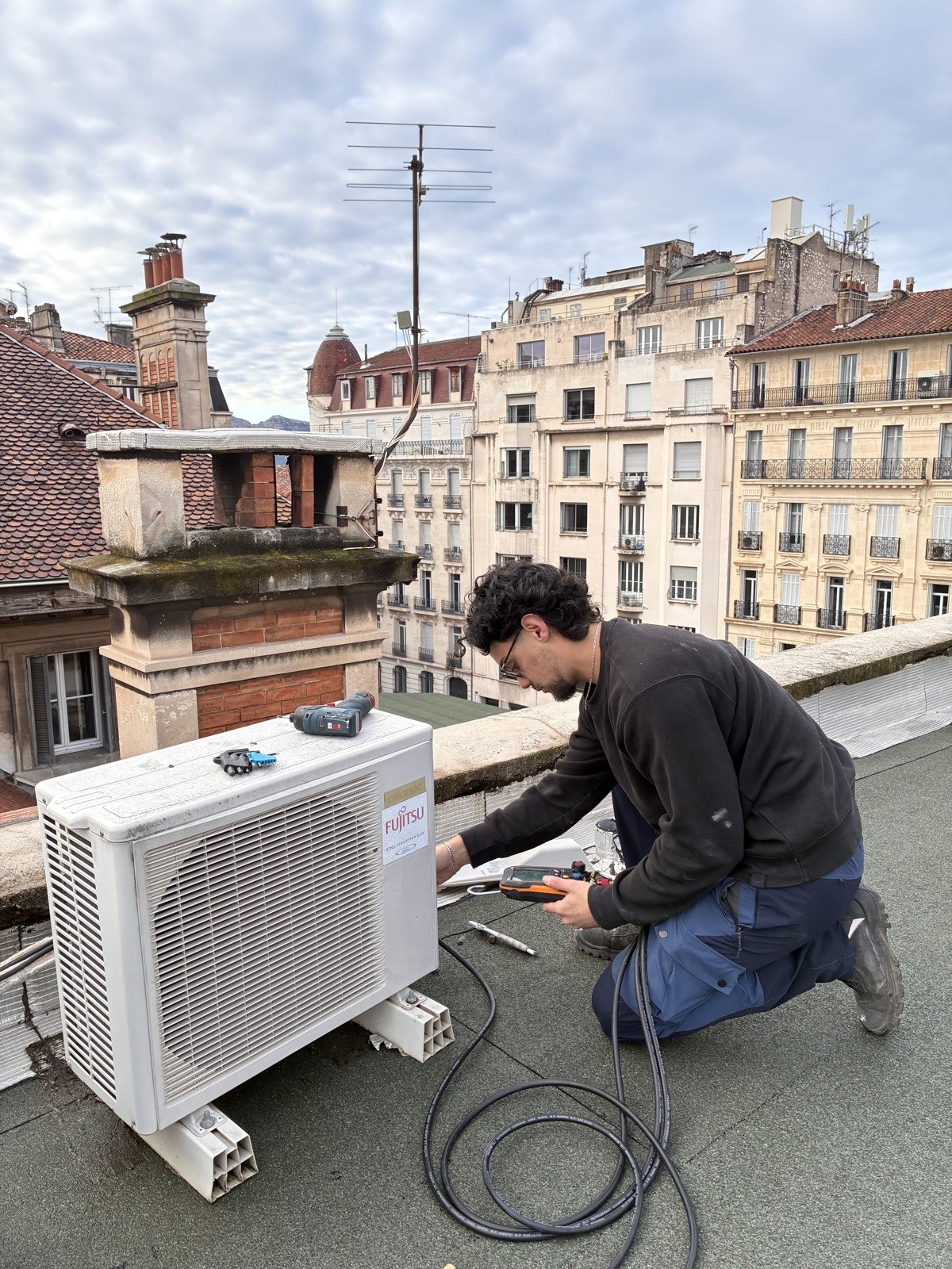 Pose PAC air-eau — Marseille 12e